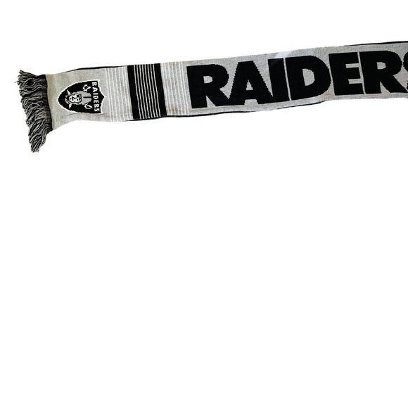 Las Vegas Raiders NFL Team Scarf With Logo & Fringe - Picture 6 of 9